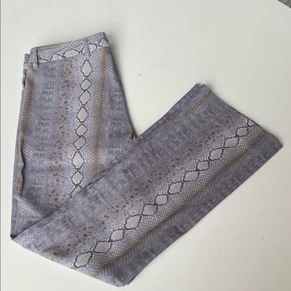 Laundry By Shelli Segal Y2K 90’s Snakeskin Pattern Gray Tan Pants Boot leg Sz 10 - Picture 2 of 6